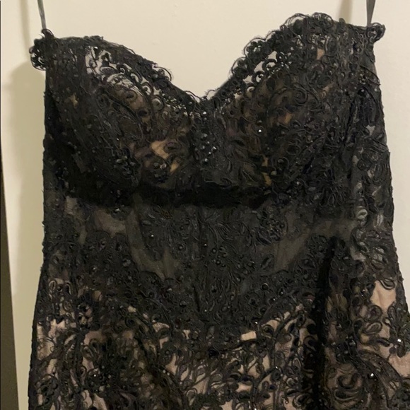 Gown - Picture 4 of 4